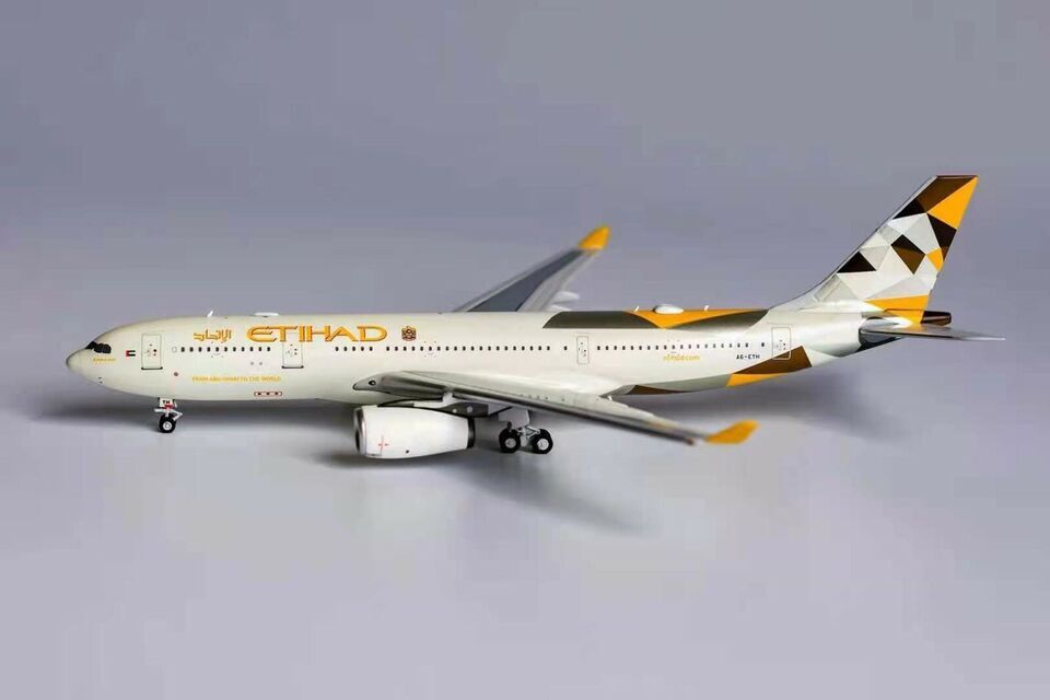1:400 NG Model ETIHAD AIRBUS A330-200 Passenger Airplane Diecast Aircraft Model
