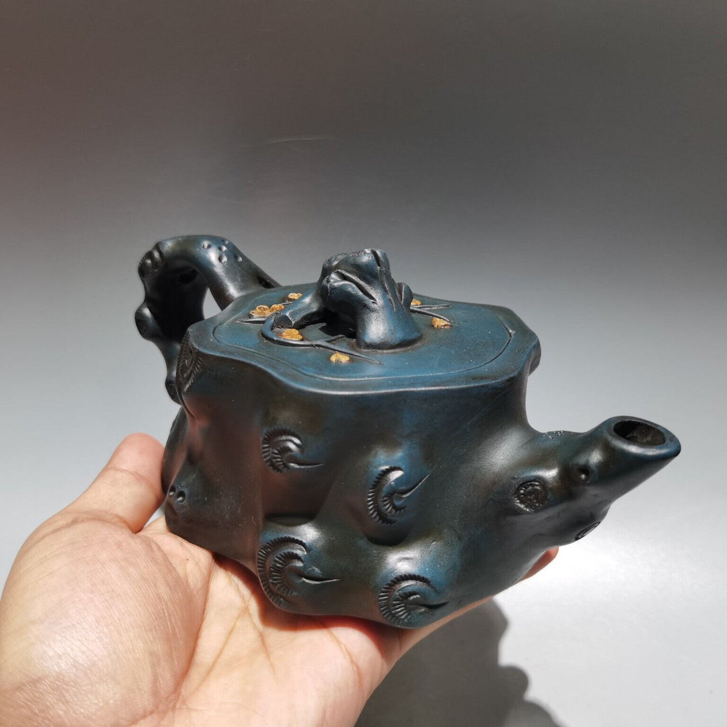 Chinese Yixing Zisha Clay Handmade Exquisite Teapot（树桩壶 底款：时大彬）