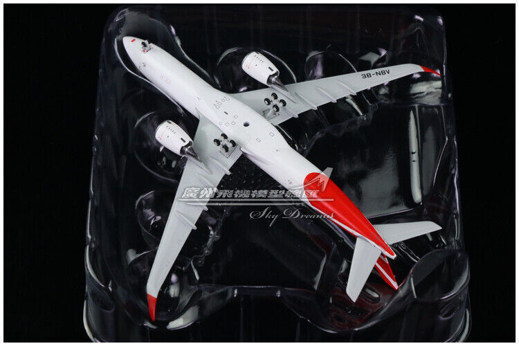 1:400 JC Wings Air Mauritius AIRBUS A350-900NEO Passenger Airplane Diecast Model