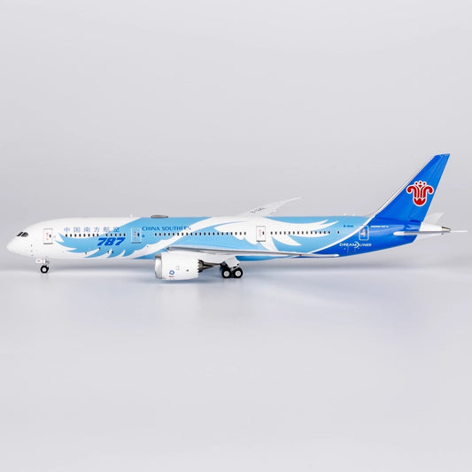 1:400 NGmodels China Southern B787-9 Passenger Airplane Diecast Plane Model