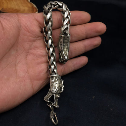 China Antique Collection of Old Tibet Dragon Head Bracelets Domineering