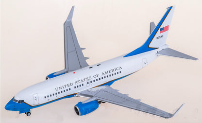 1:200 NGmodels USAF Boeing 737-700 C-40C Passenger Airplane Diecast Plane Model