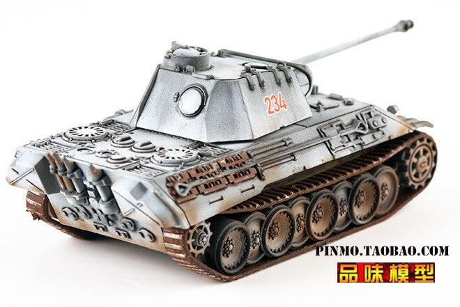 1/72 German Panther Tank Model Painting in Winter