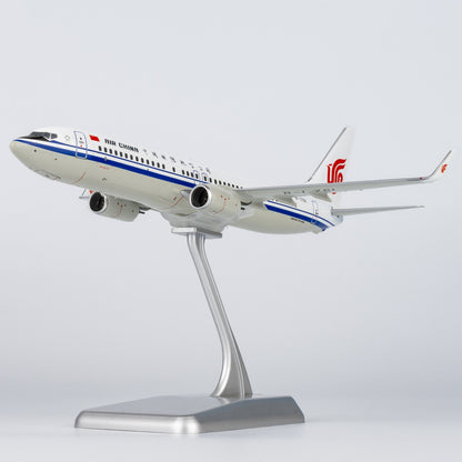 1:200 NG Models Air China Boeing 737-800 Passenger Diecast Aircraft Model