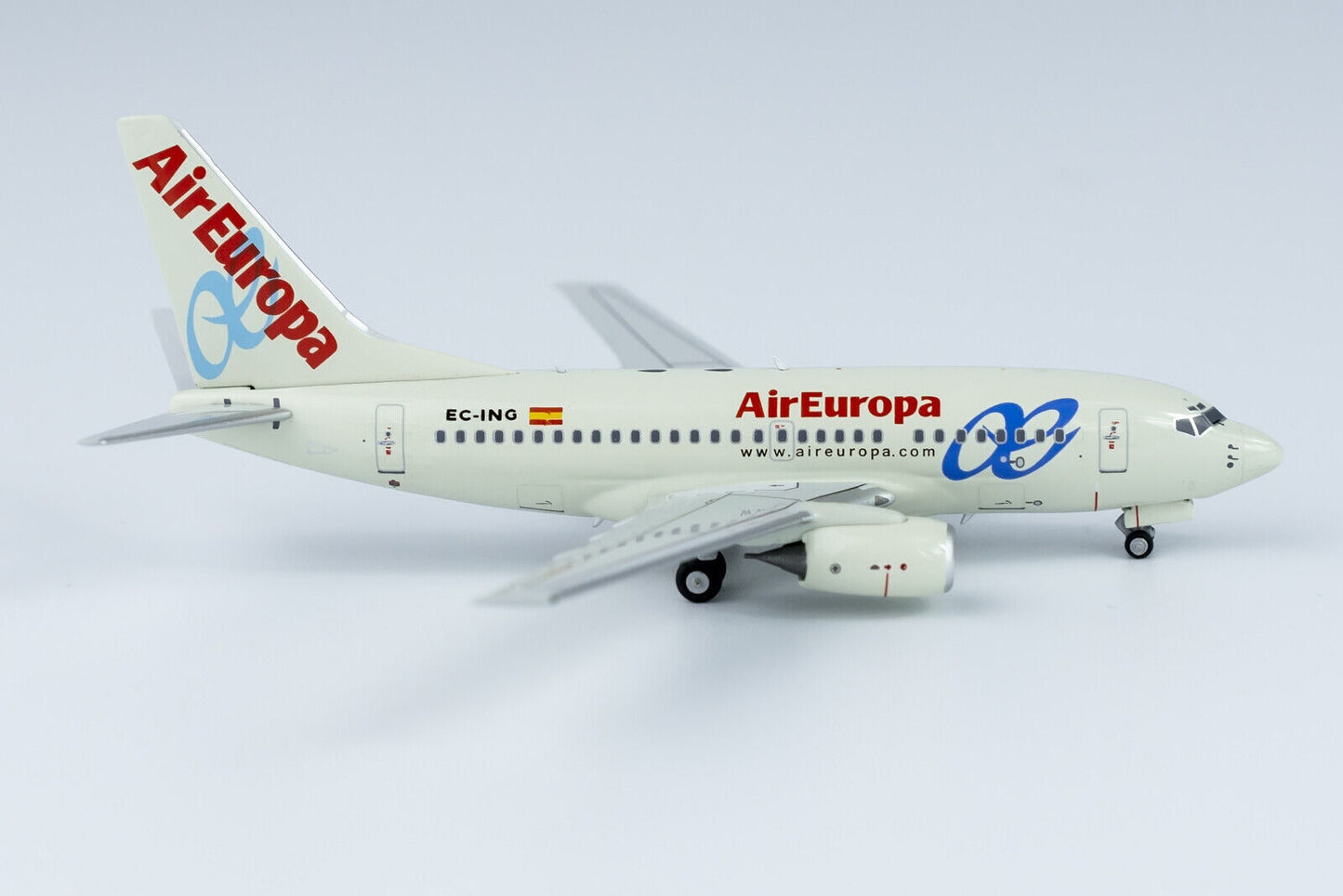 1:400 NG Model Air Europa BOEING 737-600 Passenger Plane Diecast Aircraft Model