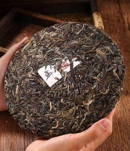 Yunnan Laomaner Puerh Raw Tea Yunnan Ancient Tree Pu'er Tea Raw Pu-erh Cake 357g