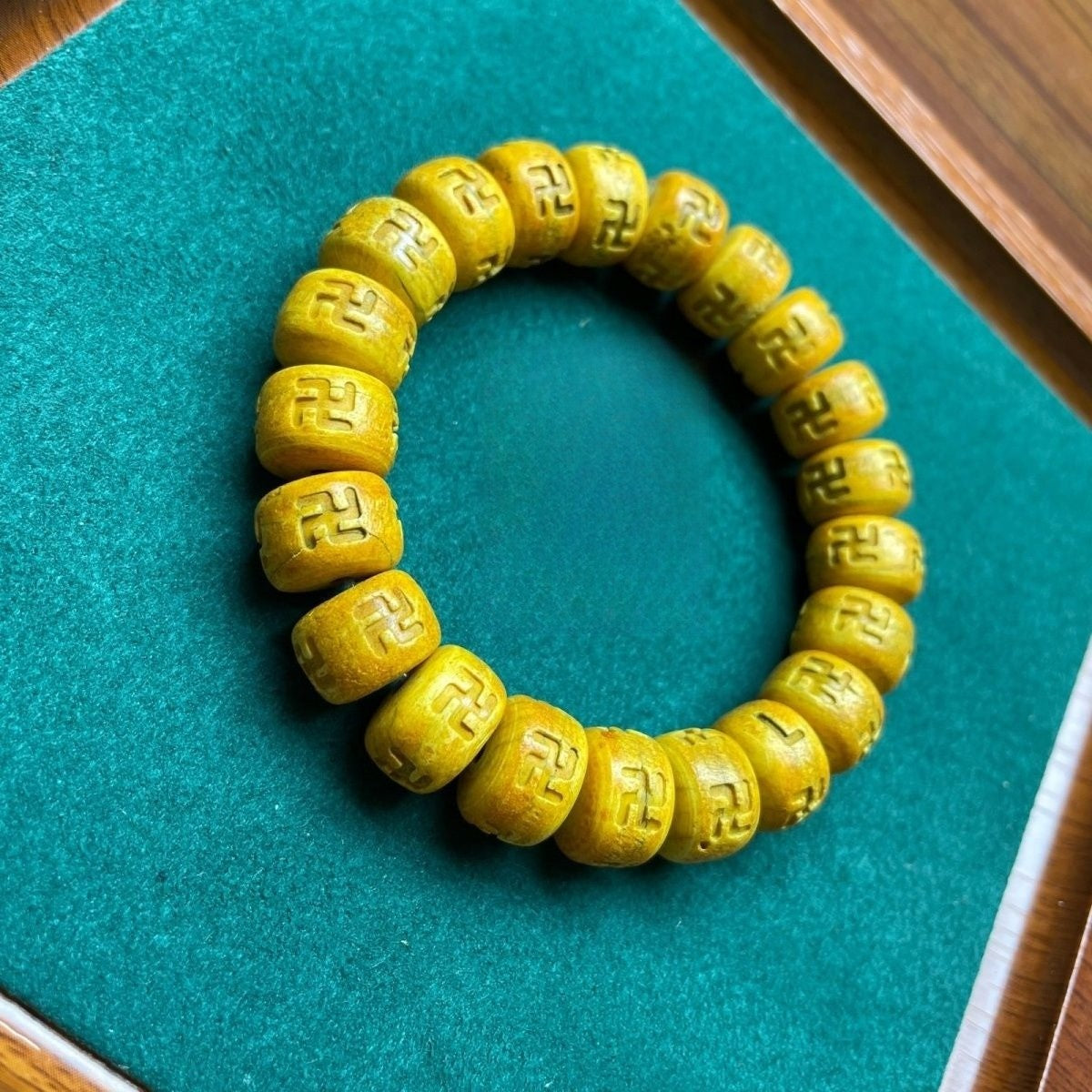 Natural 14x10mm Tibetan Tolin Main Buddha Bead Bracelet