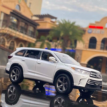 1:32 Toyota Highlander SUV Druckguss Modellauto Geländewagen Spielzeugsammlung Kind-