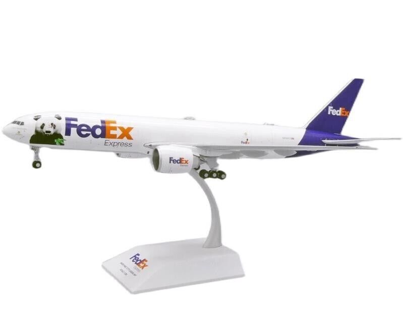 1:200 32CM JC WINGS Fed BOEING 777F Aircraft Plane Diecast Airfreighter Model