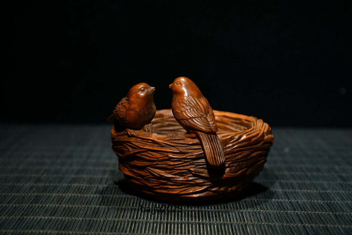 Chinese Antique Boxwood Carved Exquisite Bird's Nest Statue Collection Gift Art