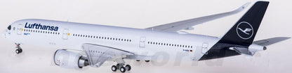 1:400 GeminiJets Lufthansa AIRBUS A350-900 Passenger Airplane Diecast Model