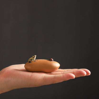 6.6cm Creative Yixing Purple Clay Tea Pet Squirt Frog Stone Handmade Tea Play