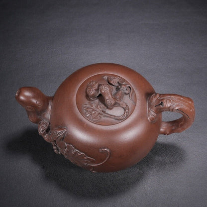 Chinese Yixing Zisha Clay Handmade Exquisite Teapot （萄趣 底款：汪寅仙）