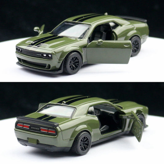 1:44 Diecast Dodge Challenger Hellcat SRT Metal Car Model Toy Pull Back Gift