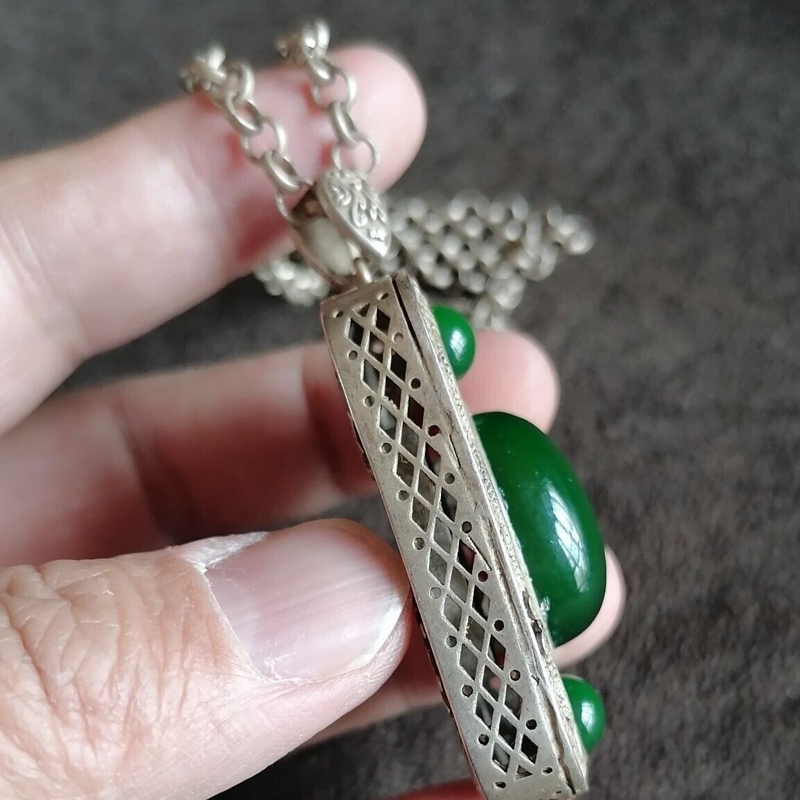 Asian Copper Doule Dragon Green Jade Statue Pendant and Necklace