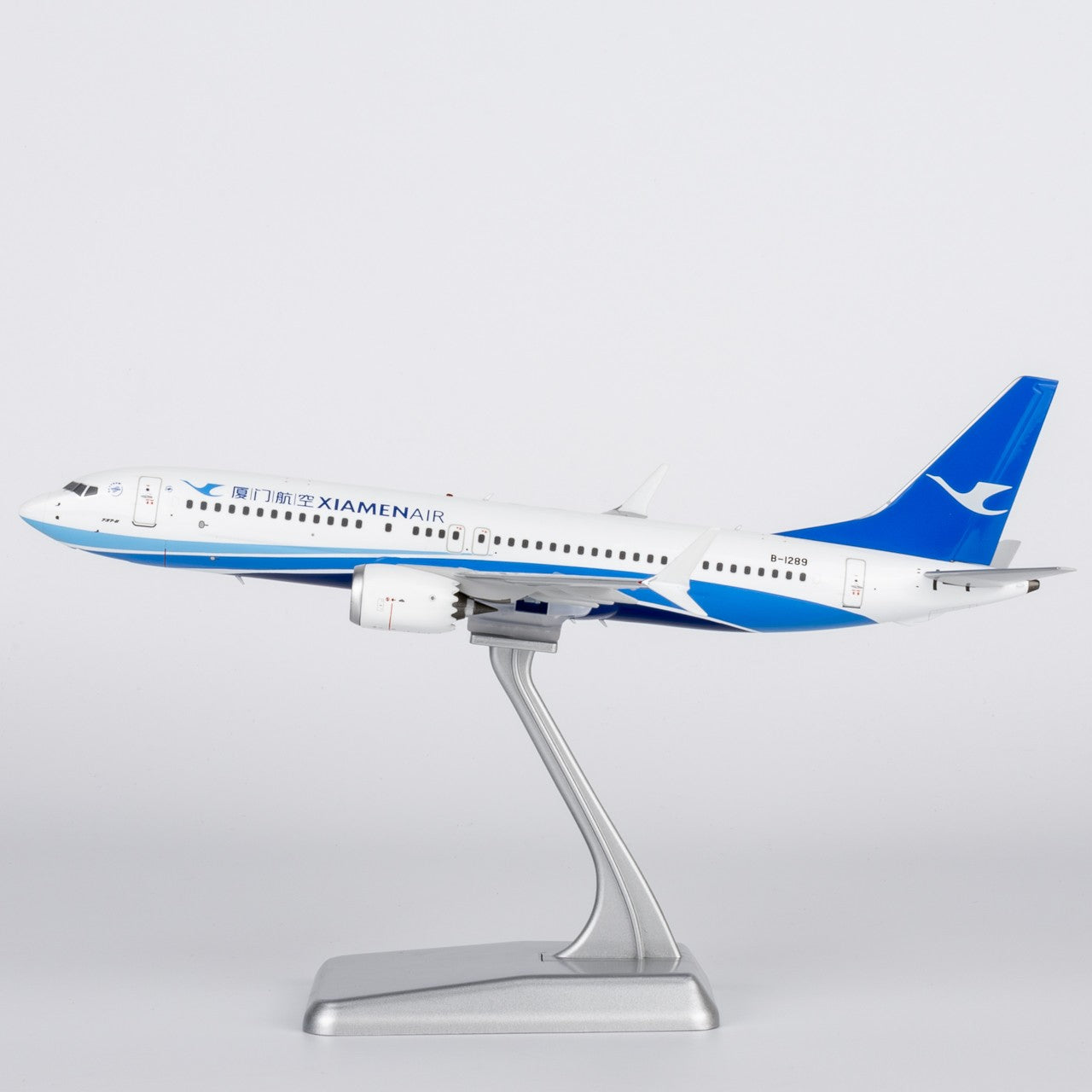 1:200 XiamenAir CCP XiamenAir B737 MAX 8 Passenger Airplane Diecast Plane Model