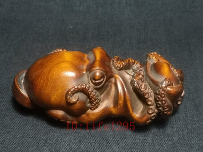 Japanese boxwood hand carved treasure octopus fish statue decoration collectable