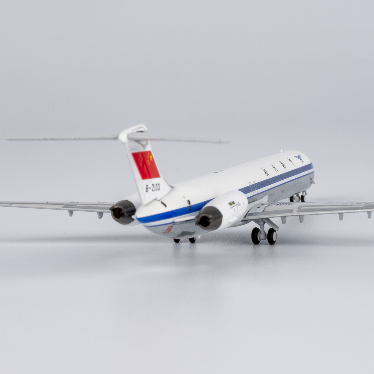 1:400 NGmodels CAAC McDonnell Douglas MD-82 Airplane Diecast Plane Model