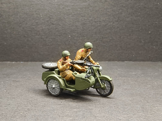 1/72 Soviet M-72 Sidecar Motorcycle+Soldier Model