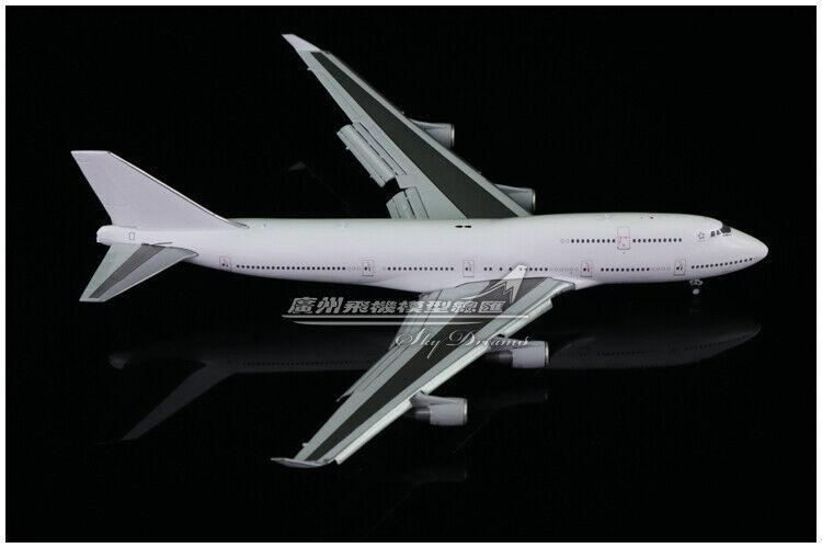 1:400 JC Wings BOEING 747-400 Passenger Blank Airplane Flap Down Diecast Model