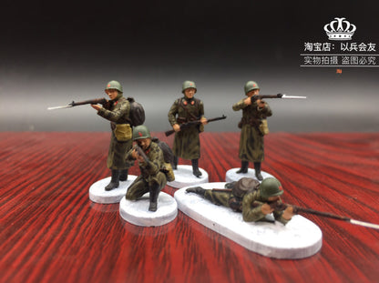 1/72 5Pcs World War II Soviet winter infantry soldier model