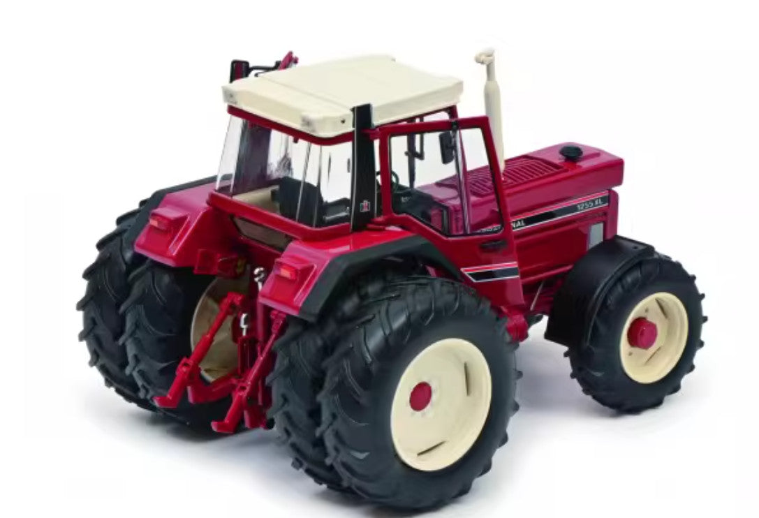 1:32 SCHUCO CASE International 1455 XL Tractor Farm Machine Diecast Model