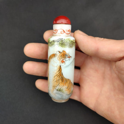 Old Beijing chinese colored glaze Painted tiger Glass Snuff Bottle box painting