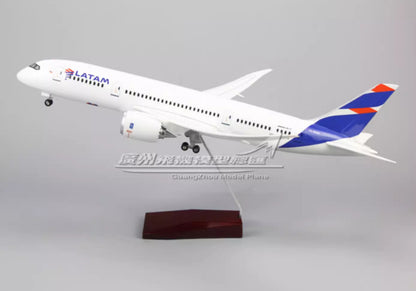 43CM 1:130 LATAM BOEING 787 Airplane Landing Gear Resin Aircraft Plane Model