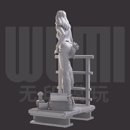 1/24 resin figures model Engineering Team Girl Unassembled Unpainted