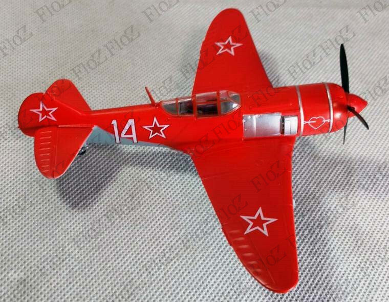 WWII Russia La-7 Amet khan Sultan 9th GFAR 1/72 finished plane Easy model