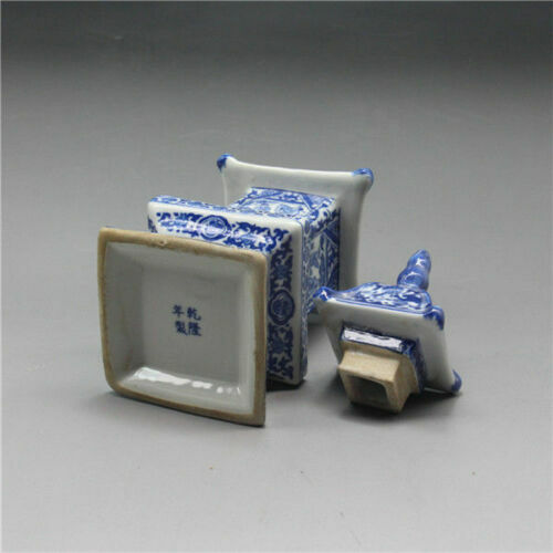 Old Collecting Antique Chinese Blue and White Porcelain Layered Tower Vases