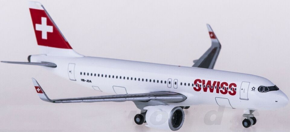 1:500 Herpa SWISS AIRBUS A320neo Passenger Aircraft Diecast Airplane Plane Model