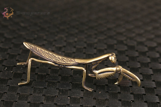 Rare Chinese old bronze handmade mantis Statue figure Tea Pet decoration