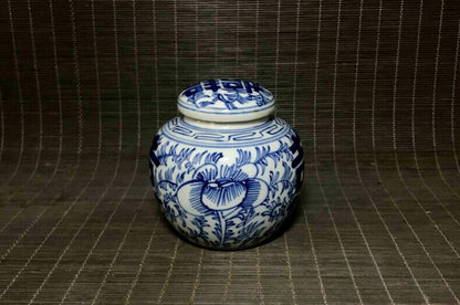 3in Chinese Porcelain Blue White Double Happiness Receiving Tank Cover Can Old