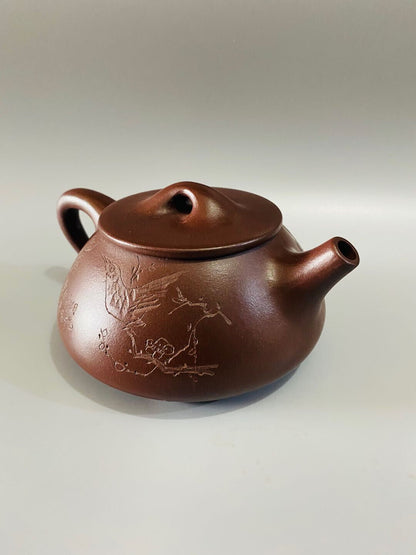 Chinese Yixing Zisha Clay Handmade Exquisite Teapot（石瓢刻绘壶 底款：顾景舟）