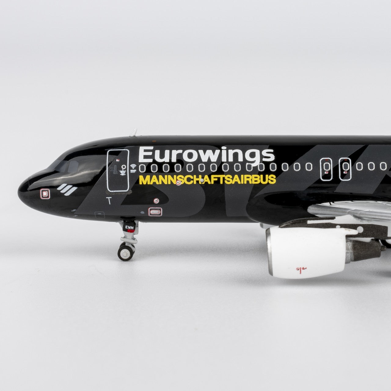 1:400 NGmodels Eurowings Airbus A320-200 Passenger Airplane Diecast Plane Model