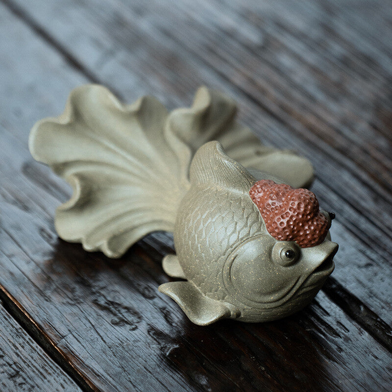 Yixing Zisha Purple Clay Tea Pet Golden Fish Carved Tea Play Creative Small