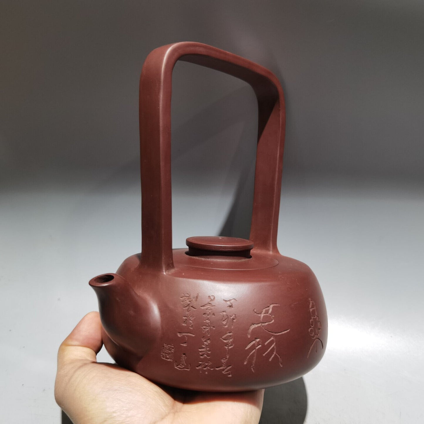 Chinese Yixing Zisha Clay Handmade Exquisite Teapot（提梁壶 低款：顾景舟 ）