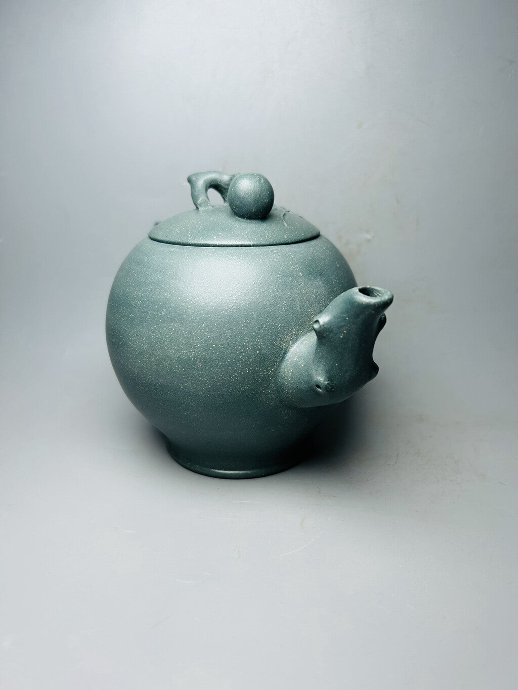 Chinese Yixing Zisha Clay Handmade Exquisite Gourd Teapot