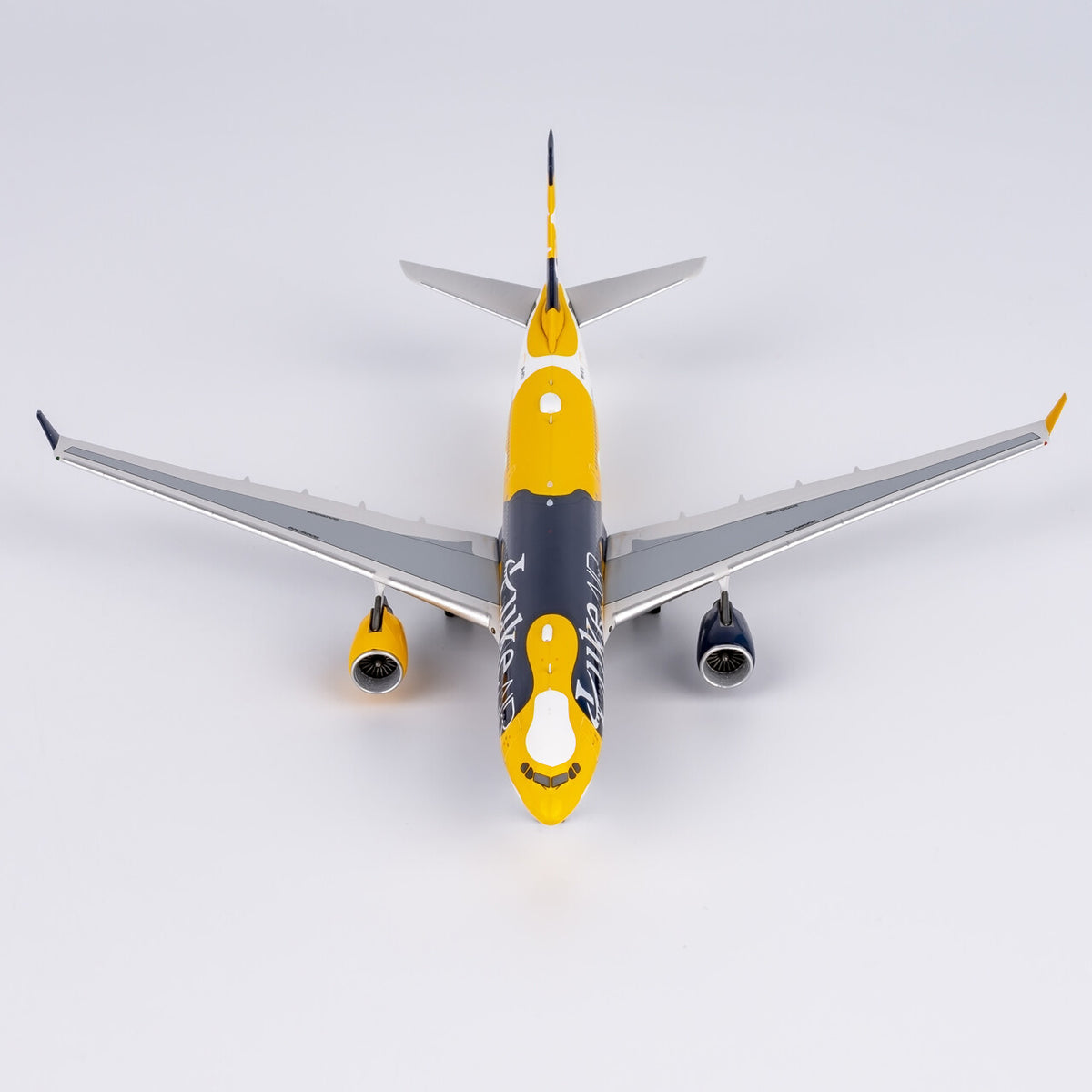 1:400 NG Models Luke Air Airbus A330-200 9H-RTU Diecast Aircraft Model