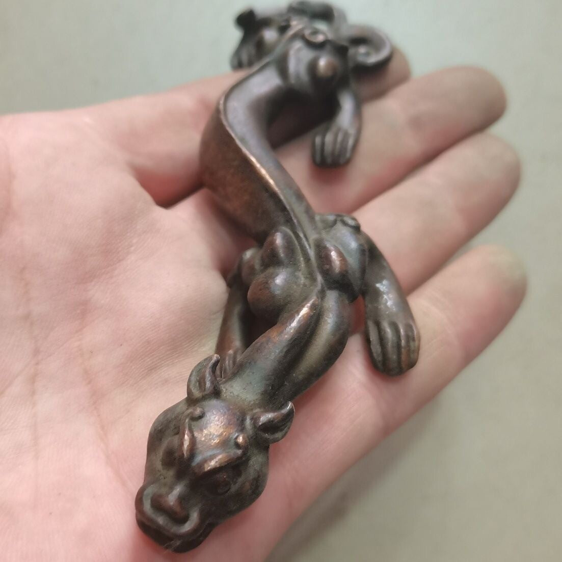 Chinese Bronze Dragon Figure Statue Collectable Netsuke Gift Tea Pet Gift