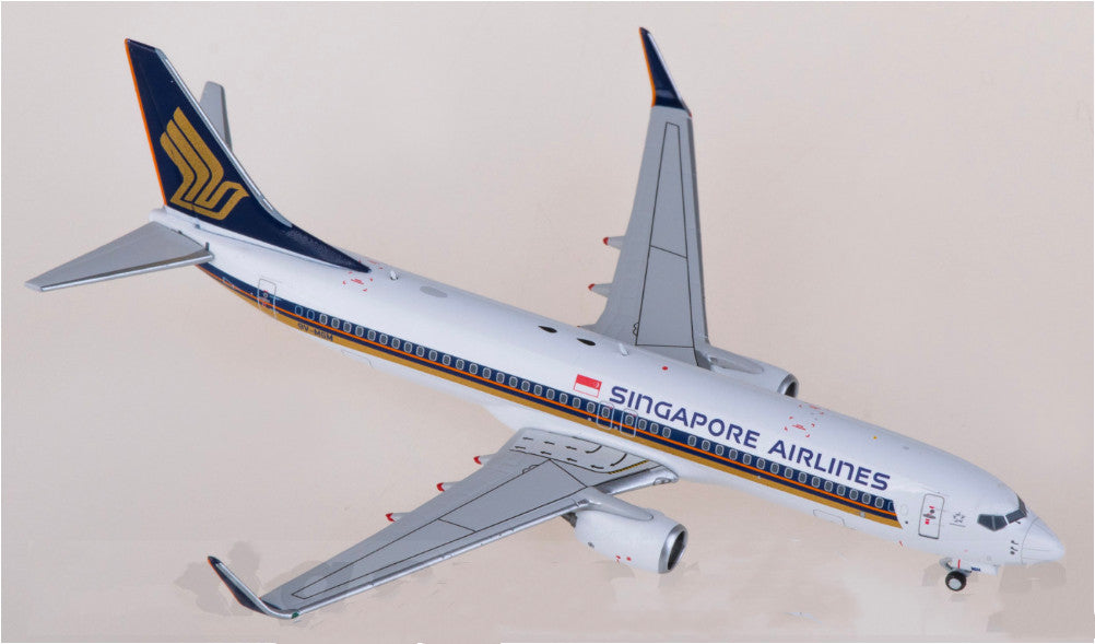 1:400 AeroPolaris Singapore Airlines B737-800 Passenger Airplane Diecast Model