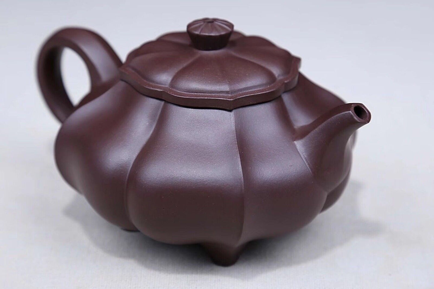 300cc Handmade Purple Sand Purple Clay Gongfu Tea Pot in Yixing, China Jin Kuihu Tea Pot-