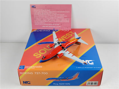 NG Models SOUTHWEST FOR BOEING B737-700 N251WN 1:400 Aircraft Pre-built Model