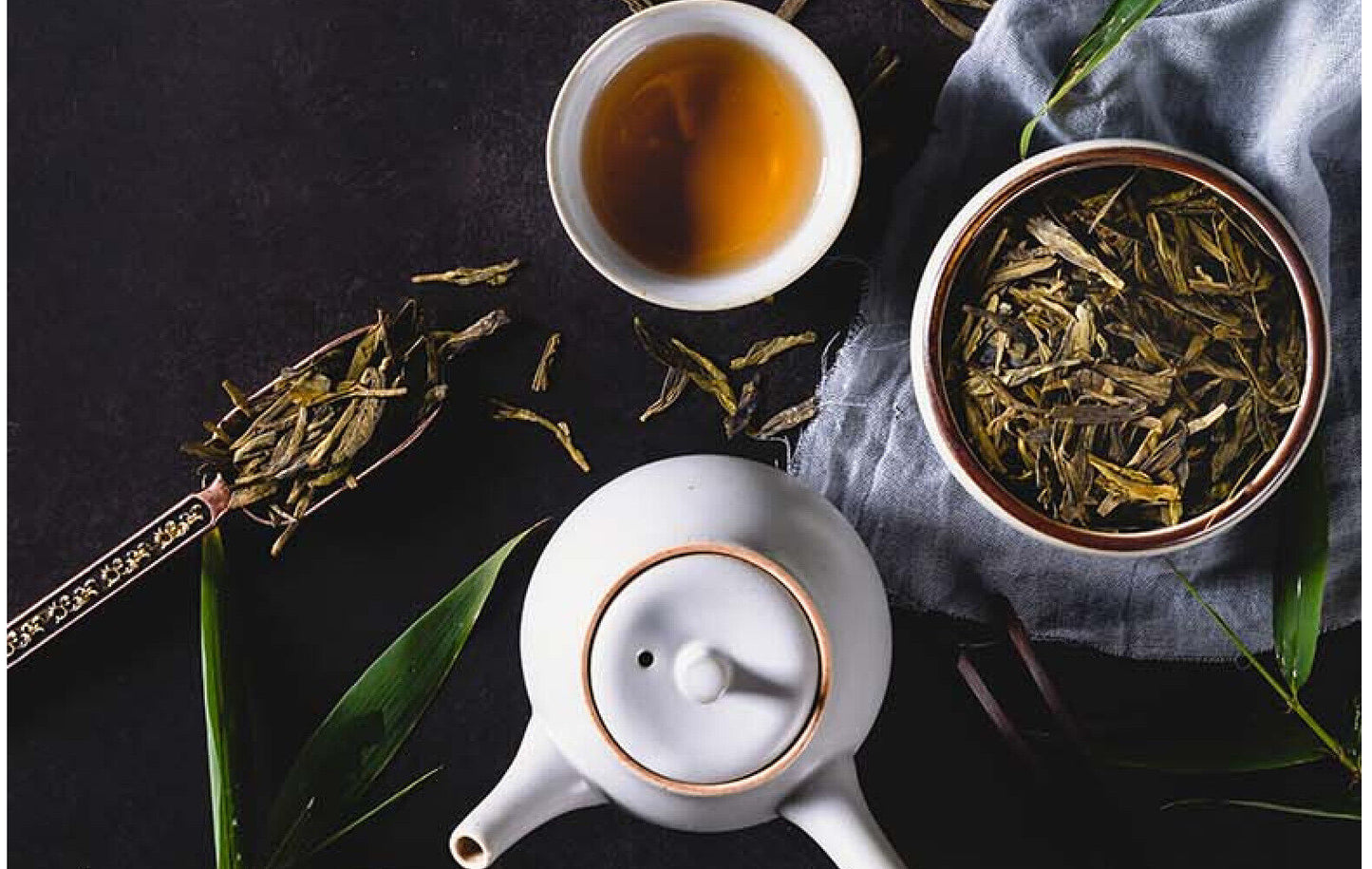 Yunnan Seven Cakes Banzhang Early Spring Ancient Pu'er Tea Raw Tea Cake Tea 357g