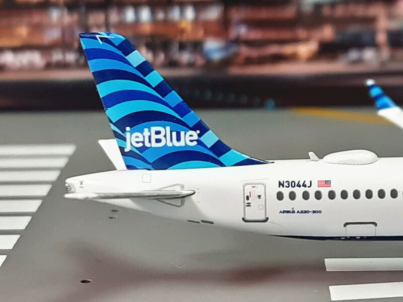 GeminiJets jetBlue for AIRBUS A220-300 N3044J 1/400 Aircraft Pre-built Model