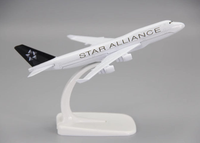 16cm Star Alliance Boeing 747-400 Passenger Aeroplane Diecast Aircraft Model
