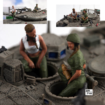 1/72 Israeli Female Tank Crew 2-Persons Finished Model For 88MODEL Merkava