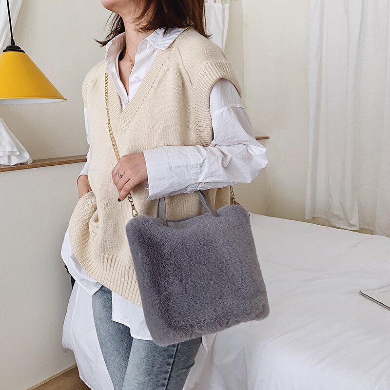 Fluffy Tote Bag Sling Chains Shoulder Strap Crossbody Faux Fur Bucket Handbag