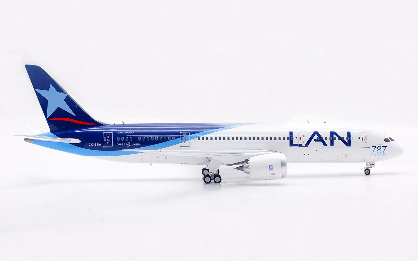 1:200 InFlight LAN Airlines B787-8 Passenger Airplane Diecast Aircraft Model